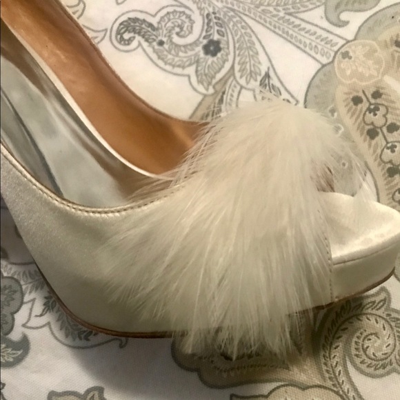 Sold***^Madgley Mischka Pumps ⚜ - Picture 8 of 8